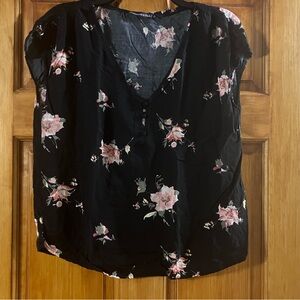 Abercrombie & Fitch Black Floral V-neck Blouse